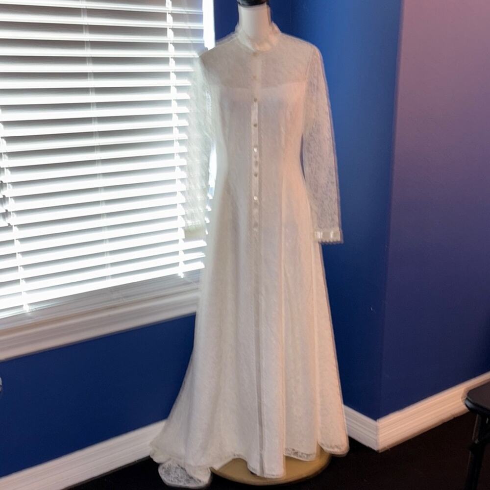 Vintage 1970s Cream Lace Wedding Gown – Mock Neck – Bishop Sleeves